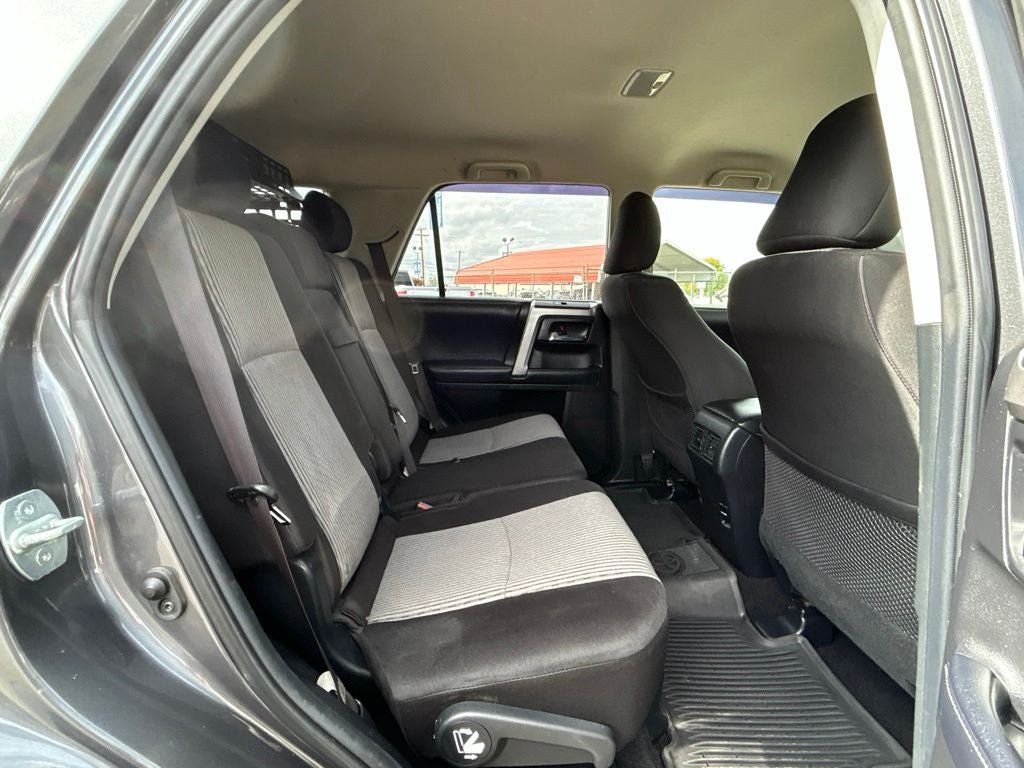 Used 2018 Toyota 4Runner SR5 AWD/4WD image 14