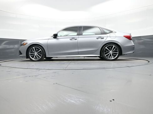 Used 2023 Honda Civic Touring image 33