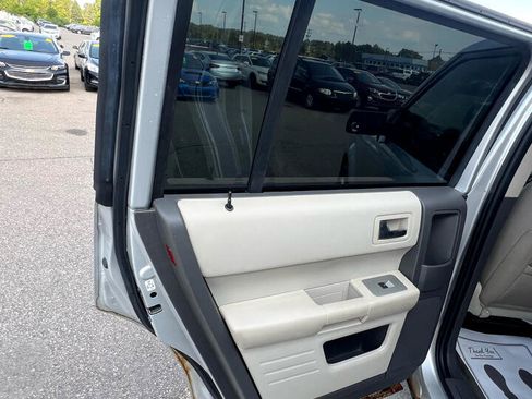 Used 2012 Ford Flex SE image 12