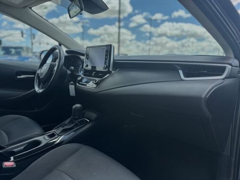 Used 2021 Toyota Corolla LE image 5