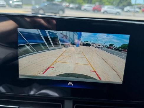 New 2026 Chevrolet Trax RS w/ Sunroof Package FWD image 18