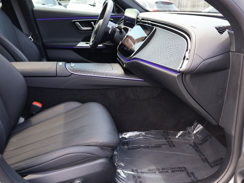Certified 2025 Mercedes-Benz E 350 Sedan w/ Digital Light Package image 29