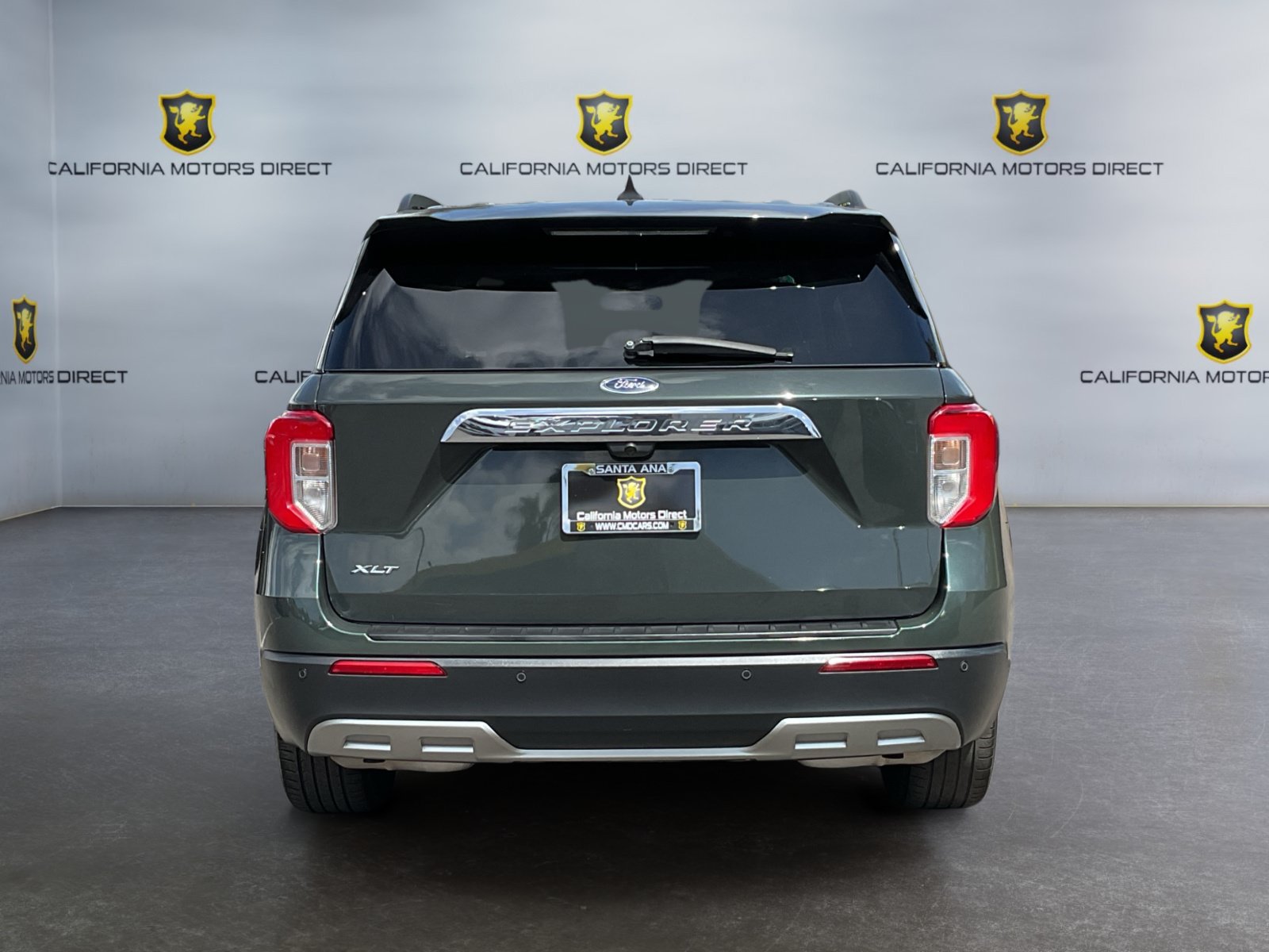 Used 2023 Ford Explorer XLT w/ Equipment Group 202A RWD image 6