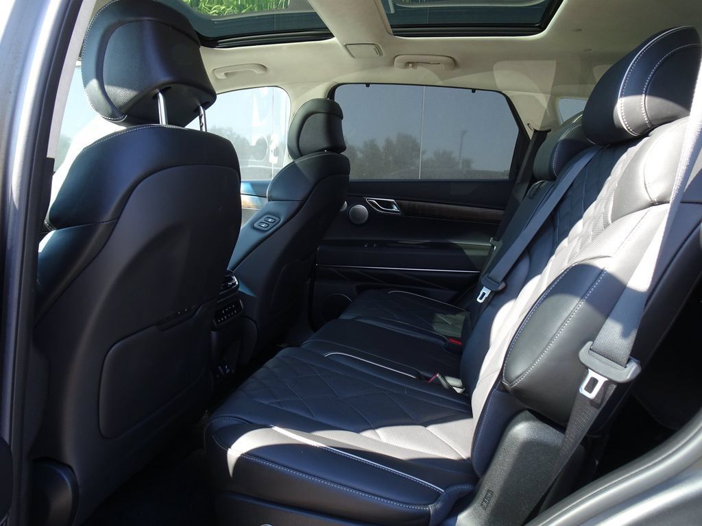Used 2025 Genesis GV80 3.5T Prestige AWD/4WD image 16