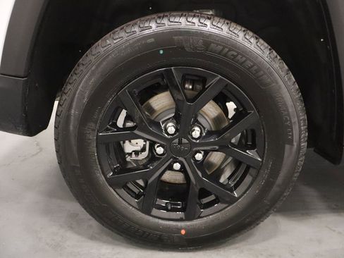 New 2026 Jeep Grand Cherokee Laredo image 27