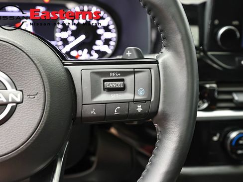 Used 2025 Nissan Pathfinder SL w/ SL Premium Package AWD/4WD image 16