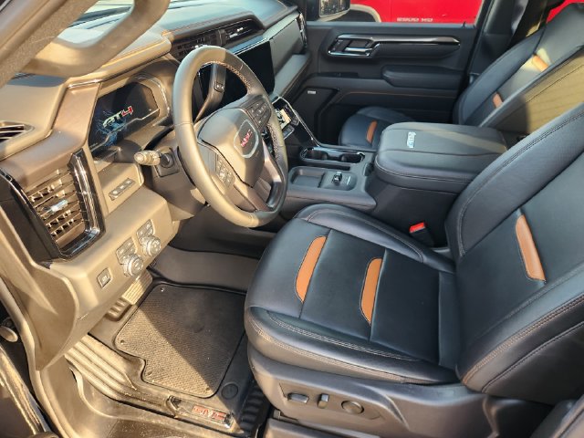 Used 2025 GMC Sierra 2500 AT4 w/ AT4 Premium Plus Package AWD/4WD image 9
