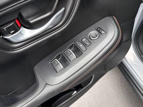 Used 2023 Honda HR-V Sport image 10