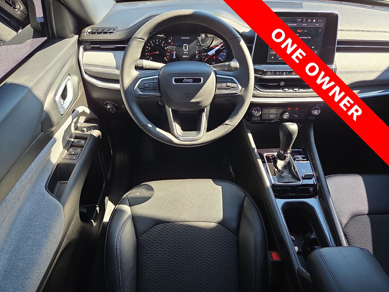 Used 2025 Jeep Compass Latitude w/ Convenience Group AWD/4WD image 11