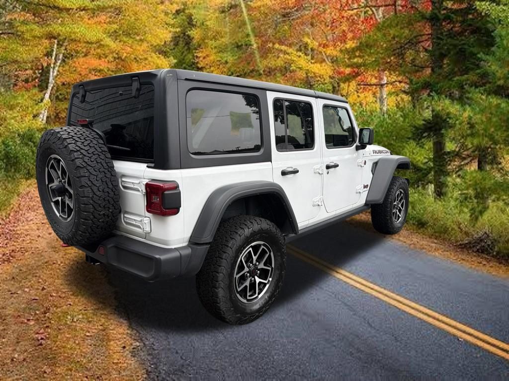 Used 2025 Jeep Wrangler Unlimited Rubicon AWD/4WD image 3