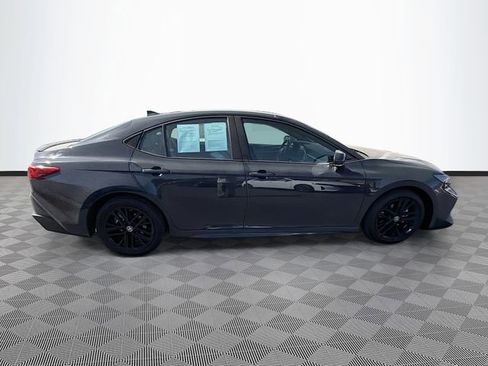 Used 2025 Toyota Camry SE FWD image 8