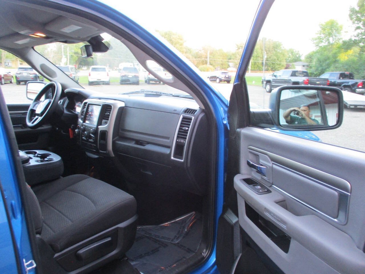 Used 2020 RAM 1500 Warlock w/ Electronics Group AWD/4WD image 25