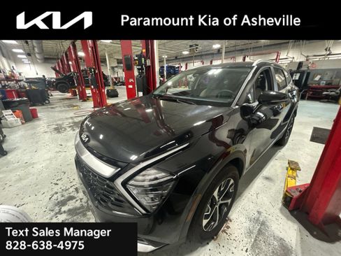 Certified 2025 Kia Sportage EX AWD/4WD image 3
