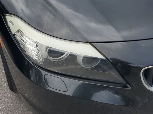 Used 2011 BMW Z4 sDrive30i image 4