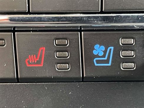 New 2026 Ford F250 Lariat w/ Black Appearance Package image 19