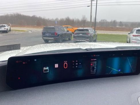 New 2026 Ford Expedition Active image 12