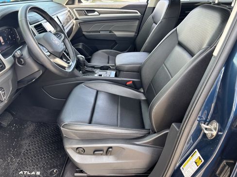 Certified 2022 Volkswagen Atlas SE w/ Panoramic Sunroof Package image 18