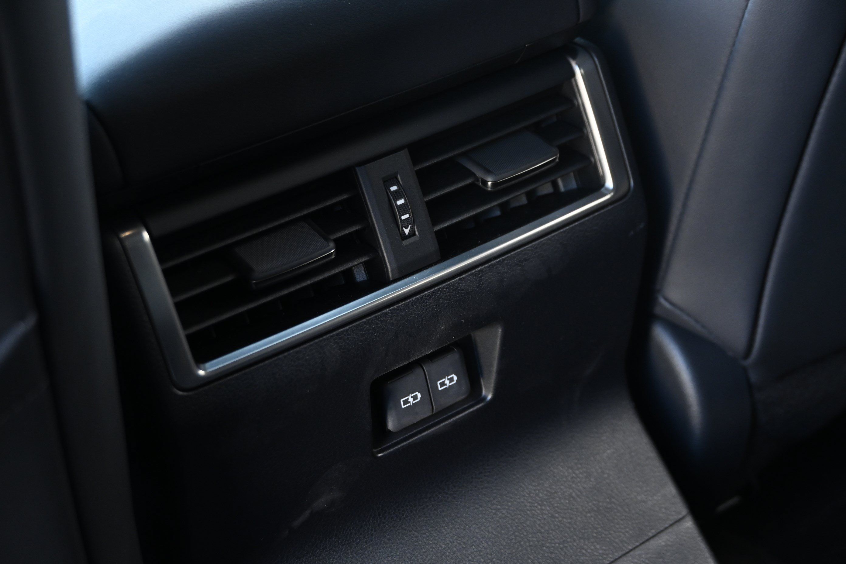 Used 2026 Lexus GX 550 AWD/4WD image 33