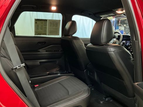 Used 2023 Nissan Pathfinder Rock Creek image 12