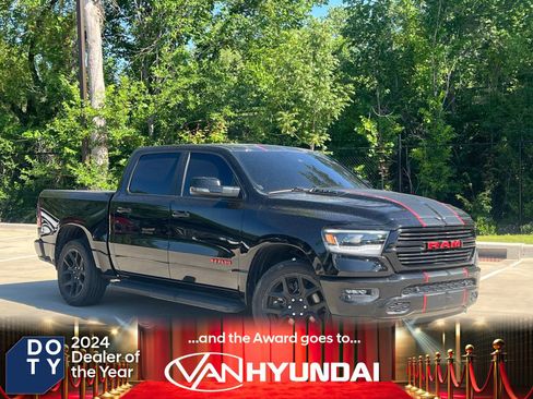 Used 2023 RAM 1500 Laramie AWD/4WD image 1