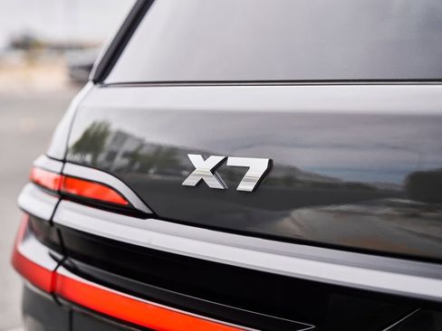Used 2026 BMW X7 M60i AWD/4WD image 11