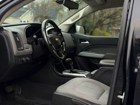 Used 2019 Chevrolet Colorado LT w/ LT Convenience Package AWD/4WD image 10