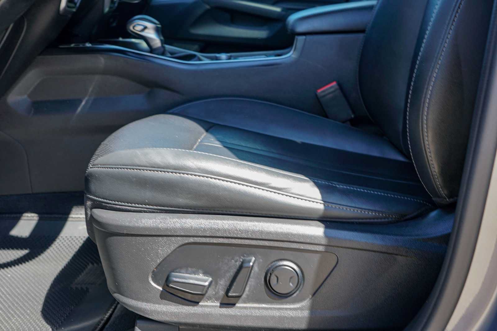 Used 2022 Kia Sorento S w/ Panoramic Sunroof Package FWD image 18