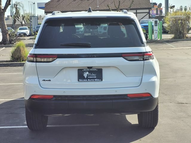 Used 2024 Jeep Grand Cherokee Altitude AWD/4WD image 6