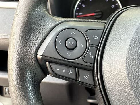 Used 2021 Toyota RAV4 LE FWD image 23
