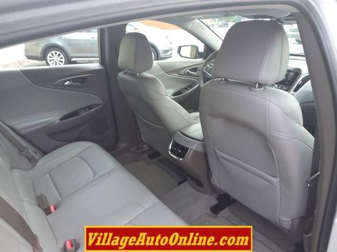 Used 2017 Chevrolet Malibu LT w/ Leather Package image 31
