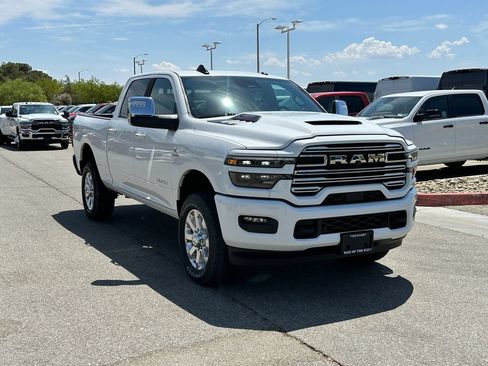 New 2026 RAM 2500 Laramie w/ Sport Appearance Package AWD/4WD image 10