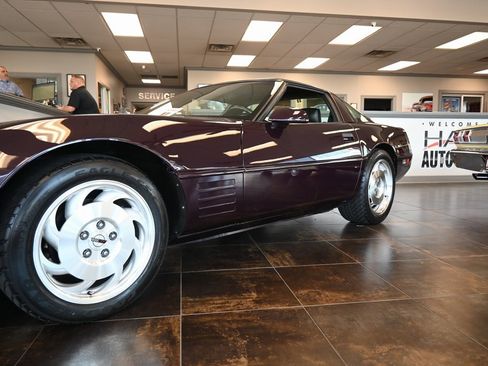 Used 1993 Chevrolet Corvette Coupe image 10
