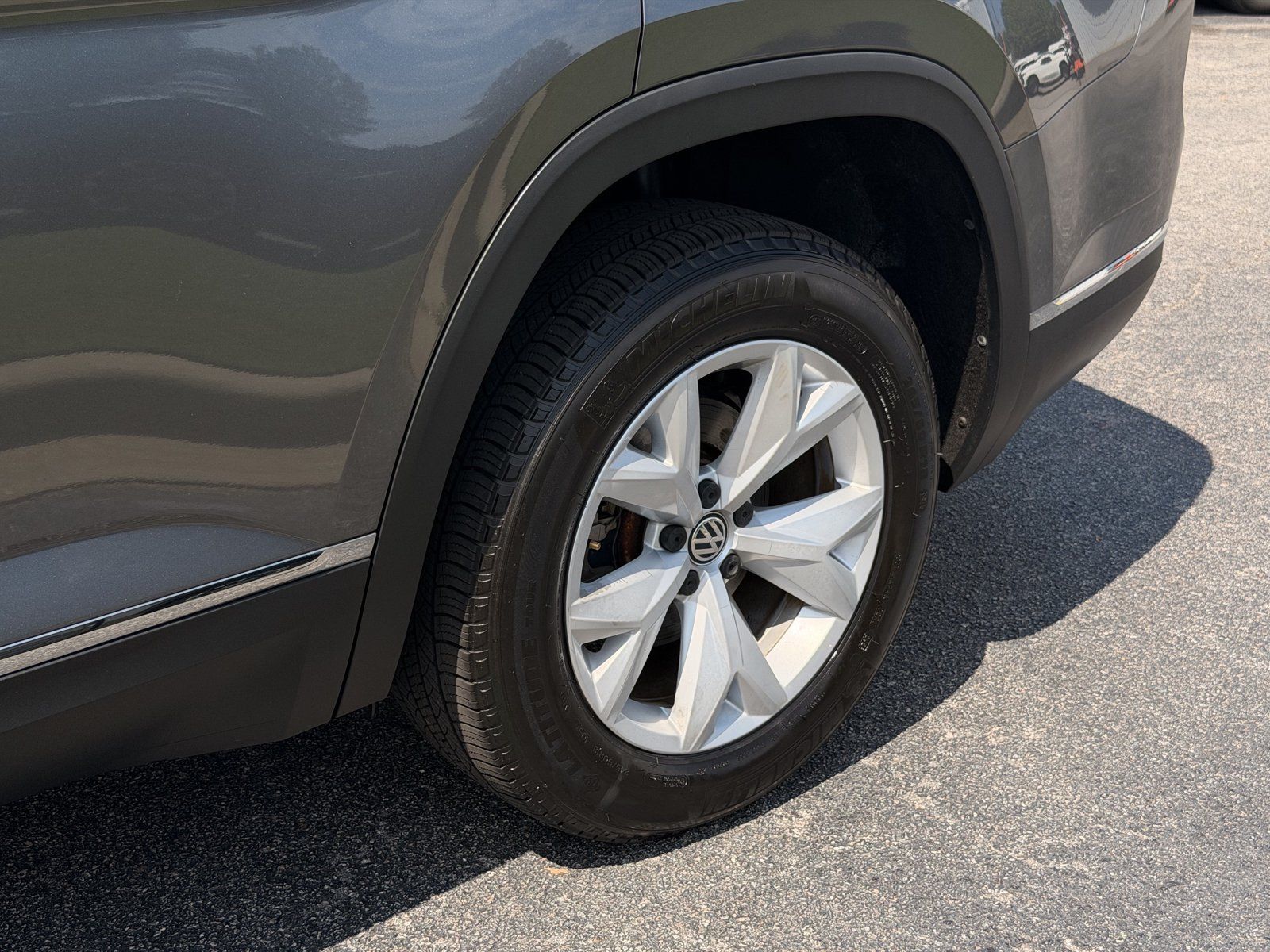 Used 2018 Volkswagen Atlas SEL FWD image 37