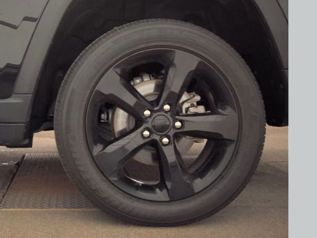 Used 2024 Jeep Grand Cherokee Altitude AWD/4WD image 20