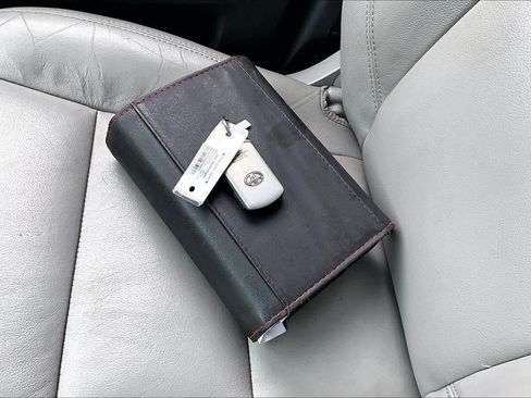 Used 2017 Toyota Sienna XLE image 14