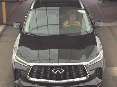 Certified 2023 INFINITI QX60 Luxe w/ Vision Package image 2