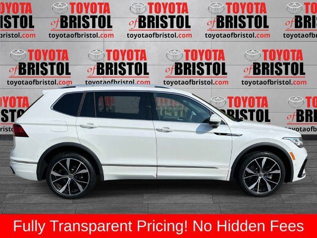 Used 2022 Volkswagen Tiguan SEL R-Line AWD/4WD image 2