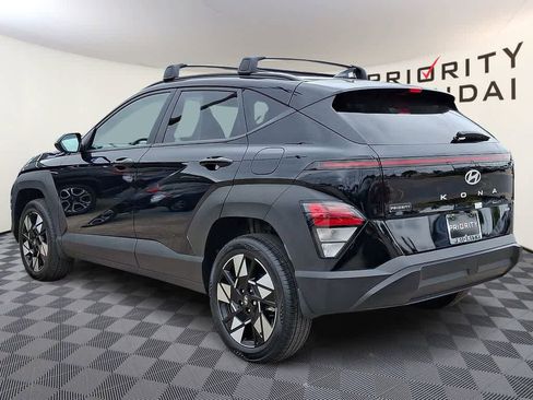 Certified 2025 Hyundai Kona SEL AWD/4WD image 6