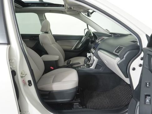 Used 2018 Subaru Forester 2.5i Premium AWD/4WD image 39