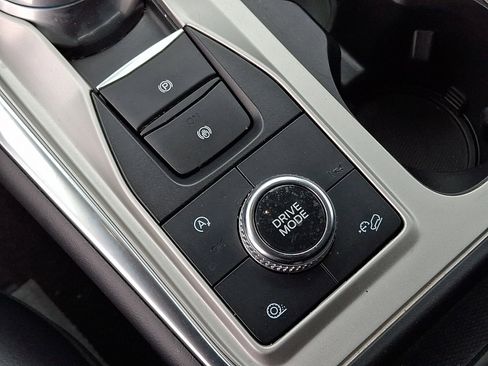Used 2023 Ford Explorer XLT w/ Equipment Group 202A AWD/4WD image 24