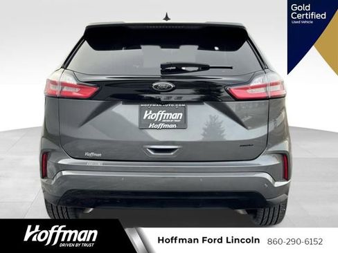 Certified 2024 Ford Edge SE w/ Black Appearance Package image 4