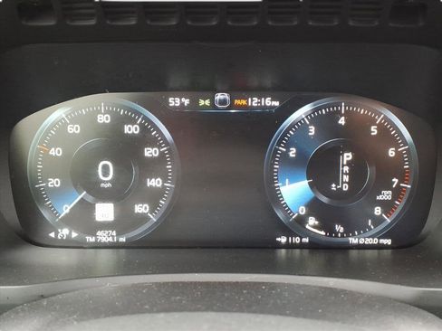 Used 2022 Volvo XC90 T6 Momentum image 25