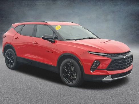 Used 2023 Chevrolet Blazer LT w/ Sound & Technology Package image 4