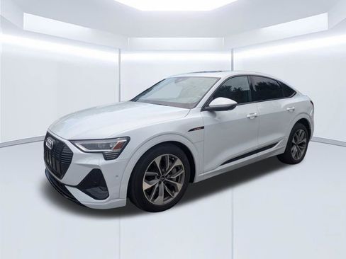 Used 2021 Audi e-tron Premium Plus w/ Premium Plus Package AWD/4WD image 8