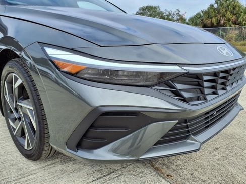 Used 2025 Hyundai Elantra Sport w/ Cargo Package image 9