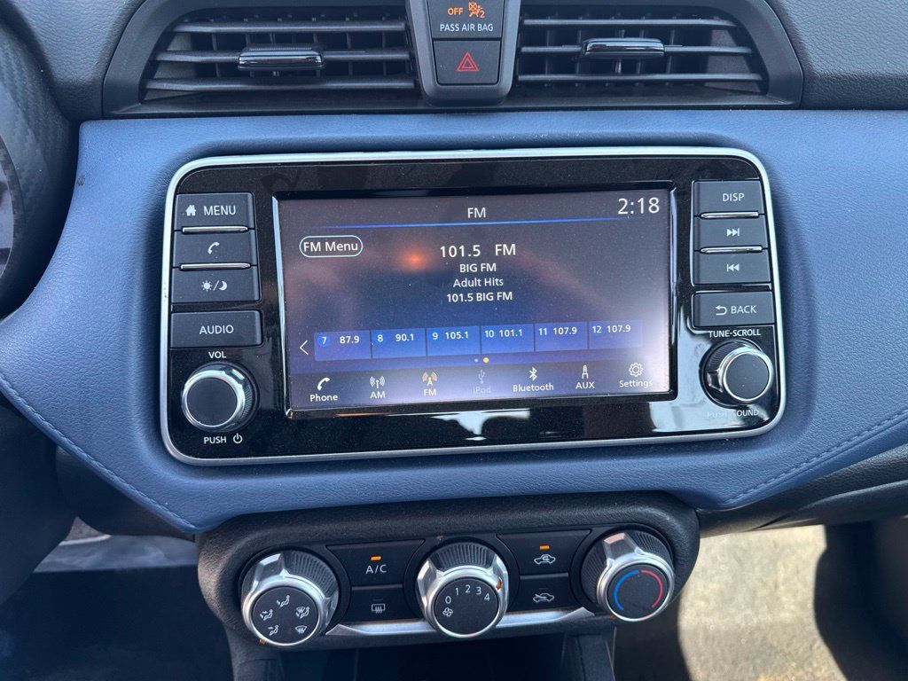 Used 2025 Nissan Versa SV FWD image 18