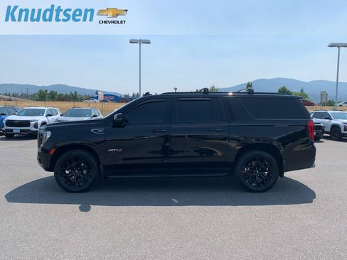 Used 2022 GMC Yukon XL AT4 AWD/4WD image 4