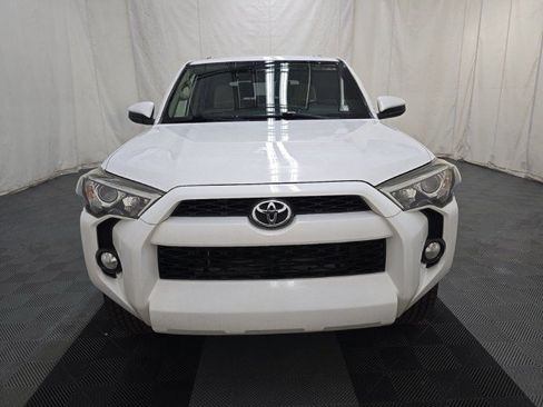 Used 2016 Toyota 4Runner SR5 AWD/4WD image 16