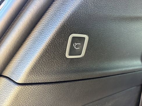 New 2026 Chrysler Pacifica Select image 8