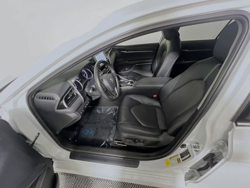 Used 2023 Toyota Camry XLE image 15